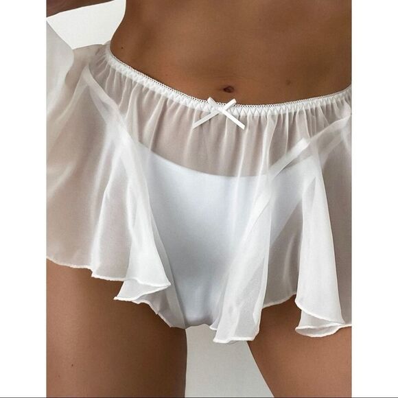 Sexy Floral Lace Bridal Lingerie Set - Picture 5 of 7